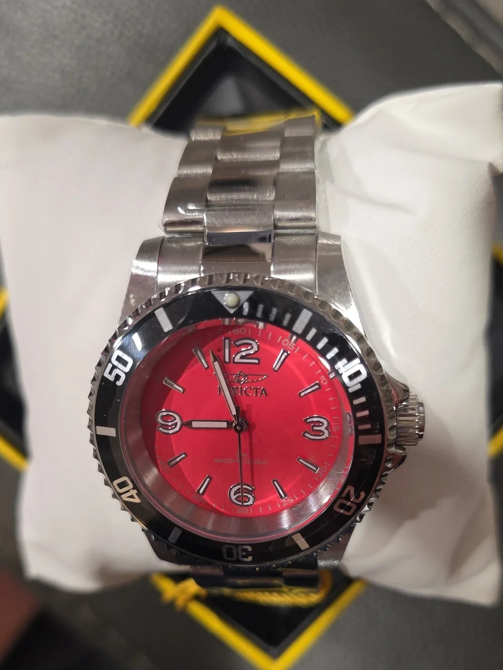 716. Invicta Specialty Model 49350 Men's Watch 40mm